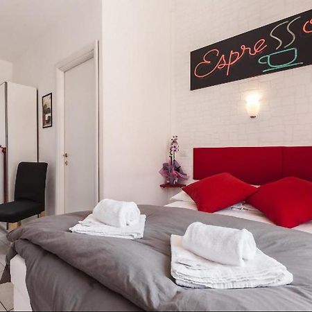 Le Poesie Di Roma Bed and Breakfast Buitenkant foto