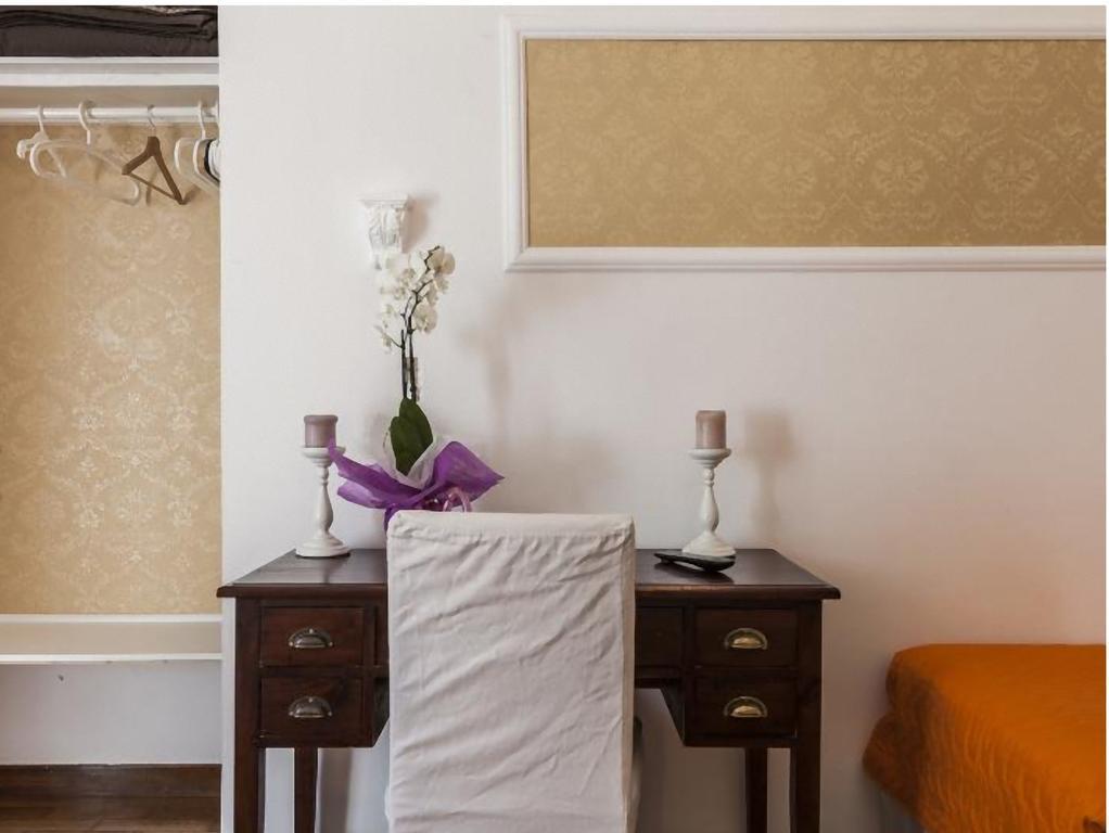 Le Poesie Di Roma Bed and Breakfast Buitenkant foto